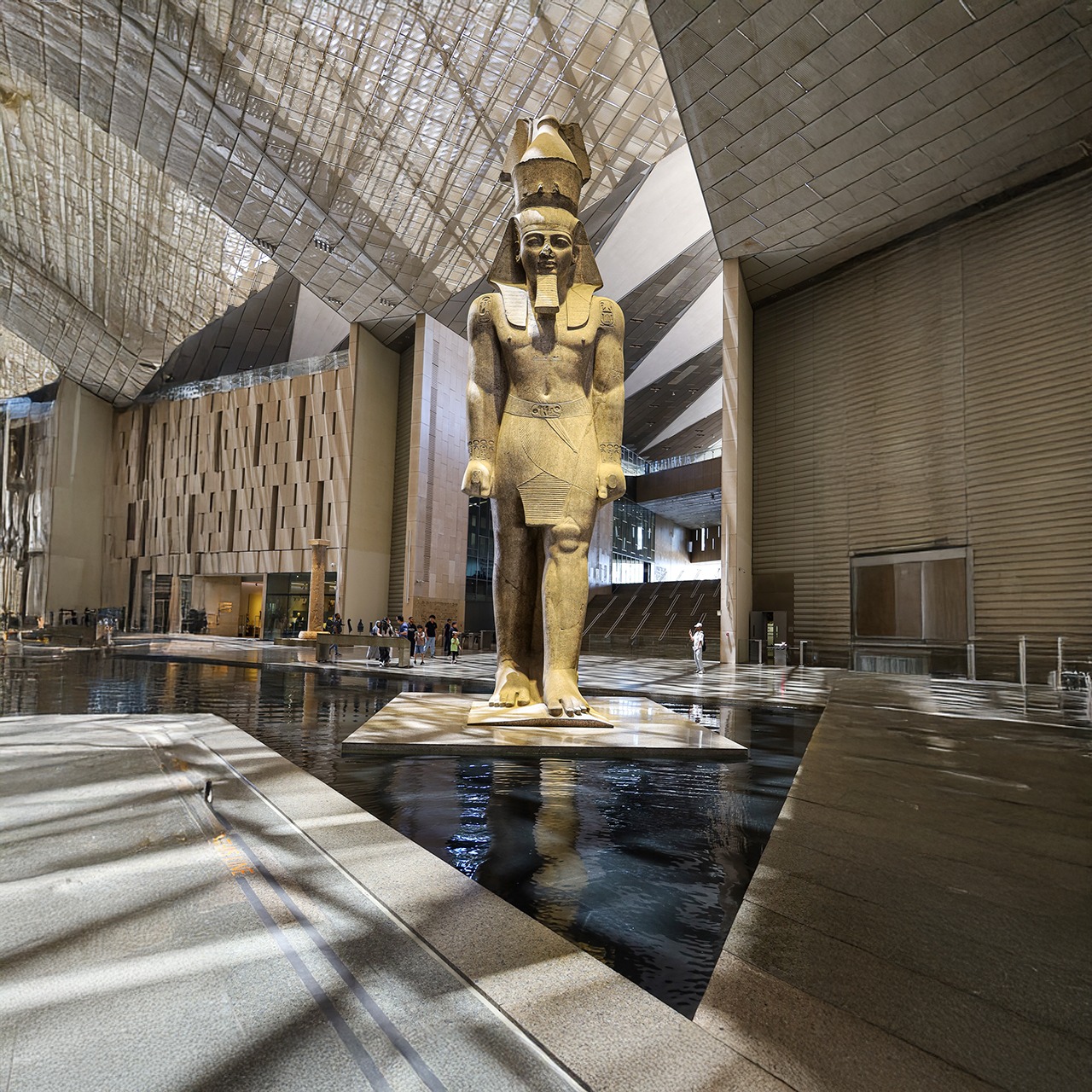 Grand Egyptian museum + Giza pyramids